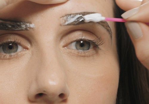 Numbing and Application of Tattoo: Enhancing Your Eyebrows with Permanent Makeup